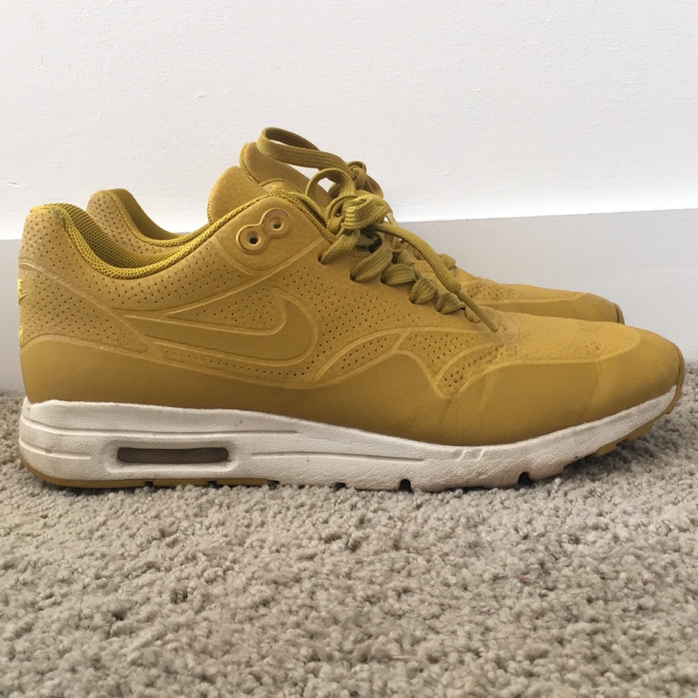 Nike Athena Air Max Leather